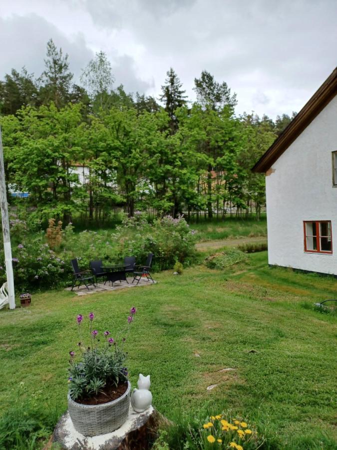 Kopparhyttan1 Casa de hóspedes Valdemarsvik Exterior foto